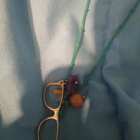 necklace - Picture 1 of 3